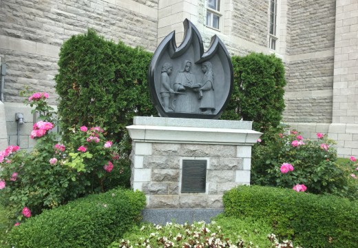 Statue de la bienheureuse Marie-Rose