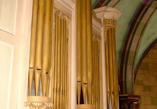 orgue de la cocathédrale utilisé par les choristes