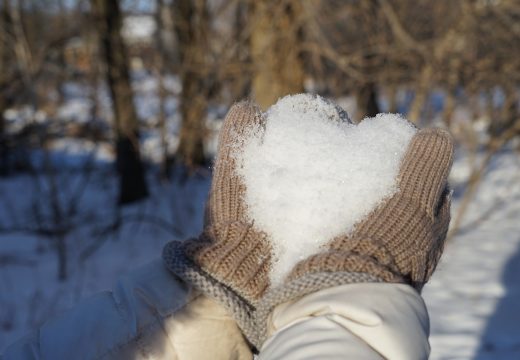 mains, Coeur et neige